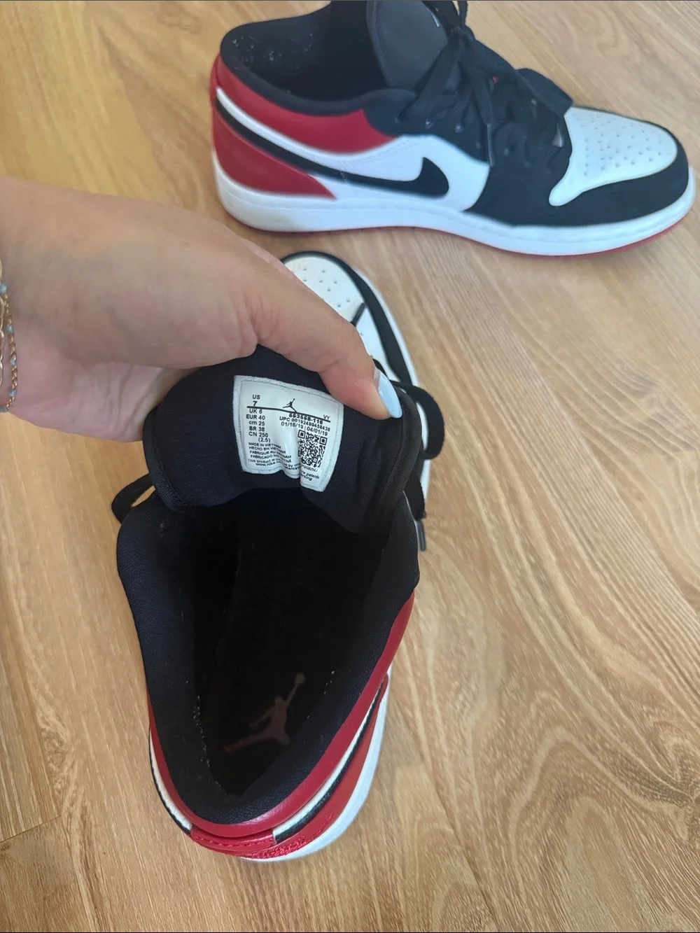 Jordan 1 Low Black Toe (2019) 553558-116 White Black Gym Red - Size 7 Men’s